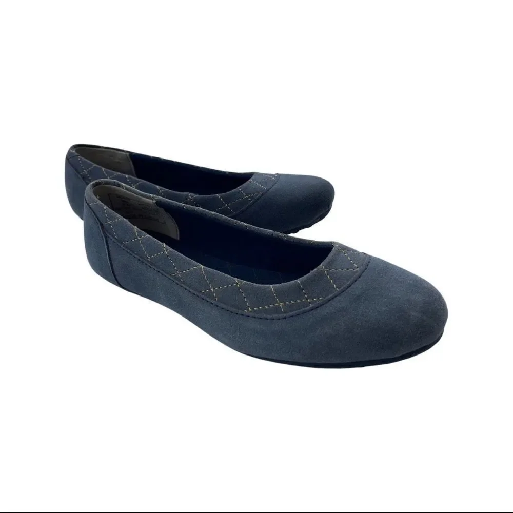 Lands End Women’s Suede Flats • Size 6M • NWOT