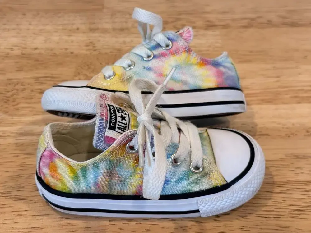 Converse used dye