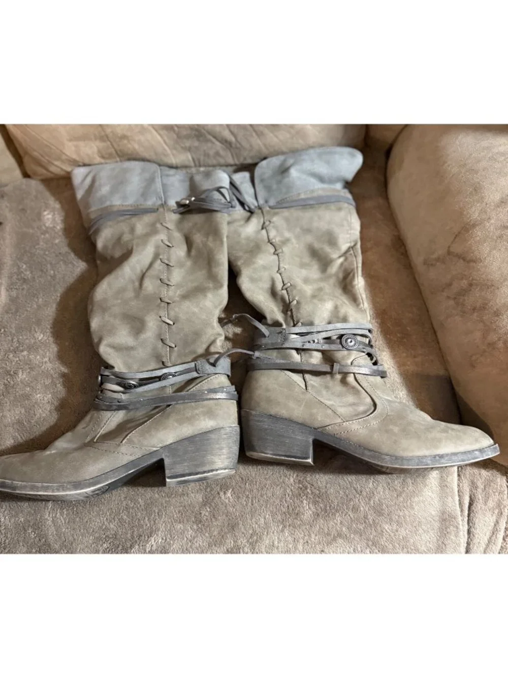 Jellypop “Lanie” Knee‑High Boots – Taupe – Size 10M – Excellent Condition