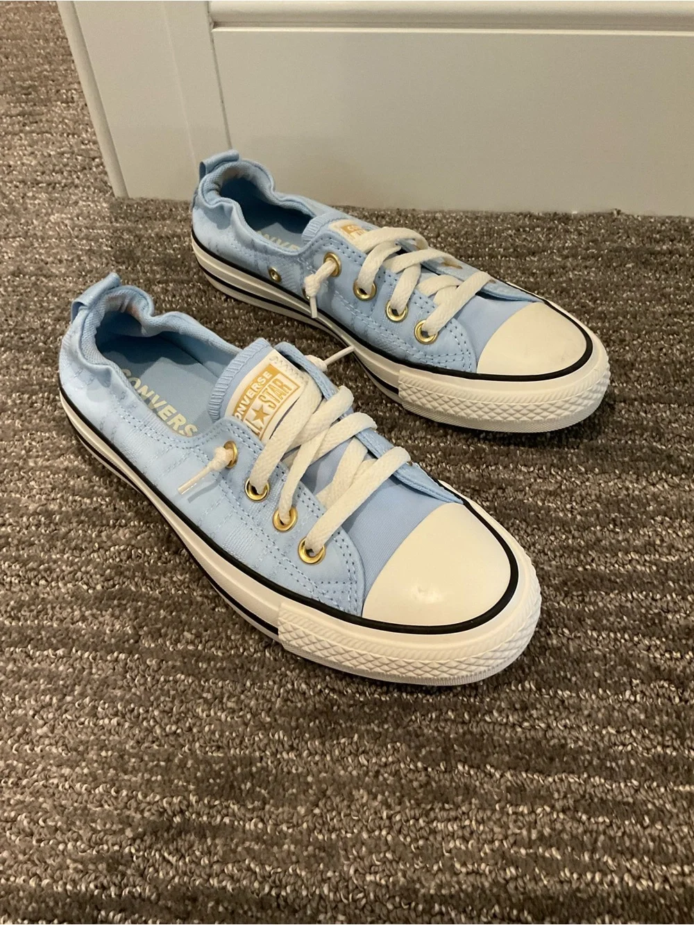 Converse rubber snug toe