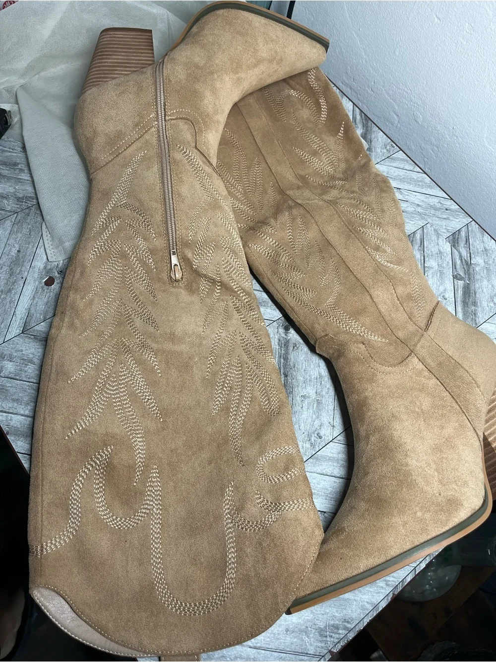 Oasis Society off heel
