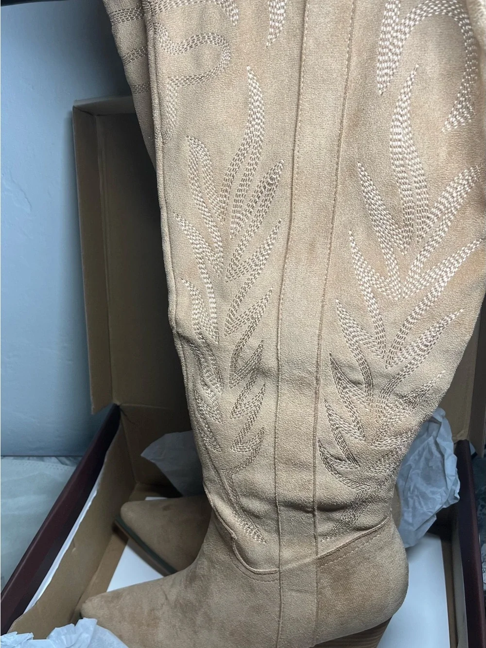 Oasis Society heel neutral