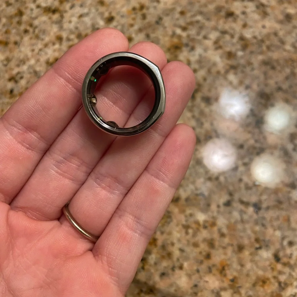 Oura charging dock