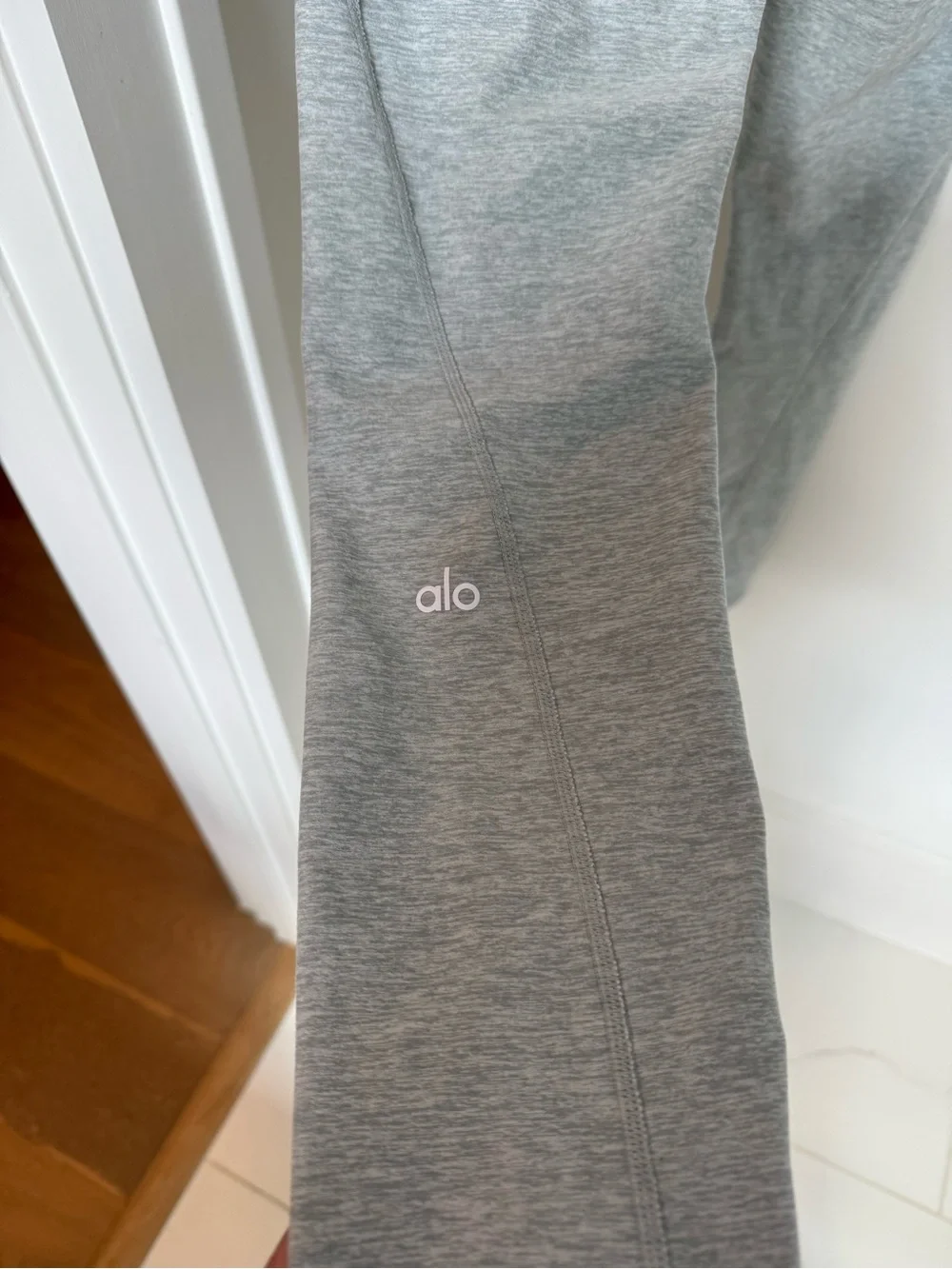 Like new Alo Yoga Alosoft Better Together Set