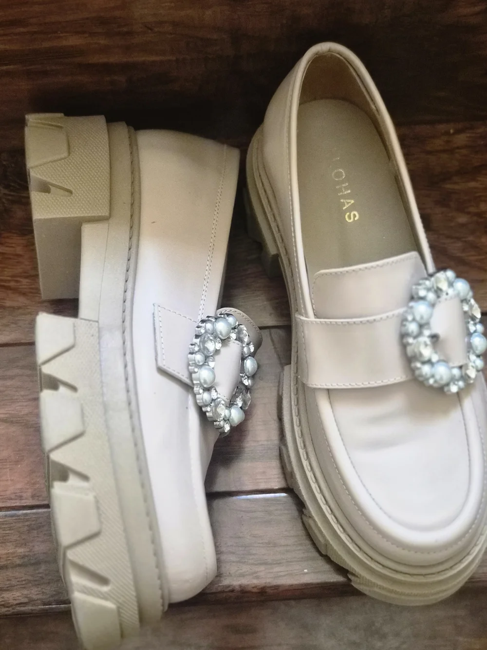 ALOHAS Beige Pearl-Embellished Lug Loafers