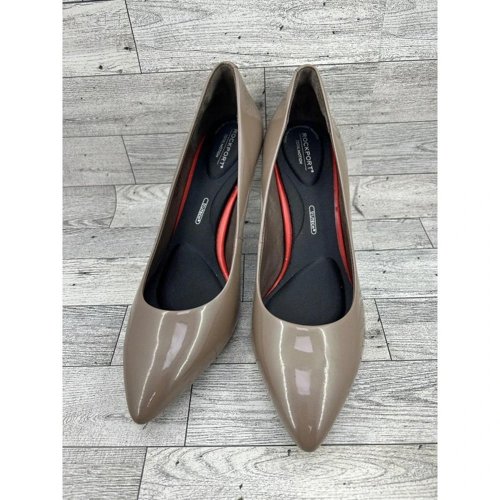 Rockport Total Motion Taupe Patent Leather Pointed Toe Pumps BX2837 Women Sz 8.5