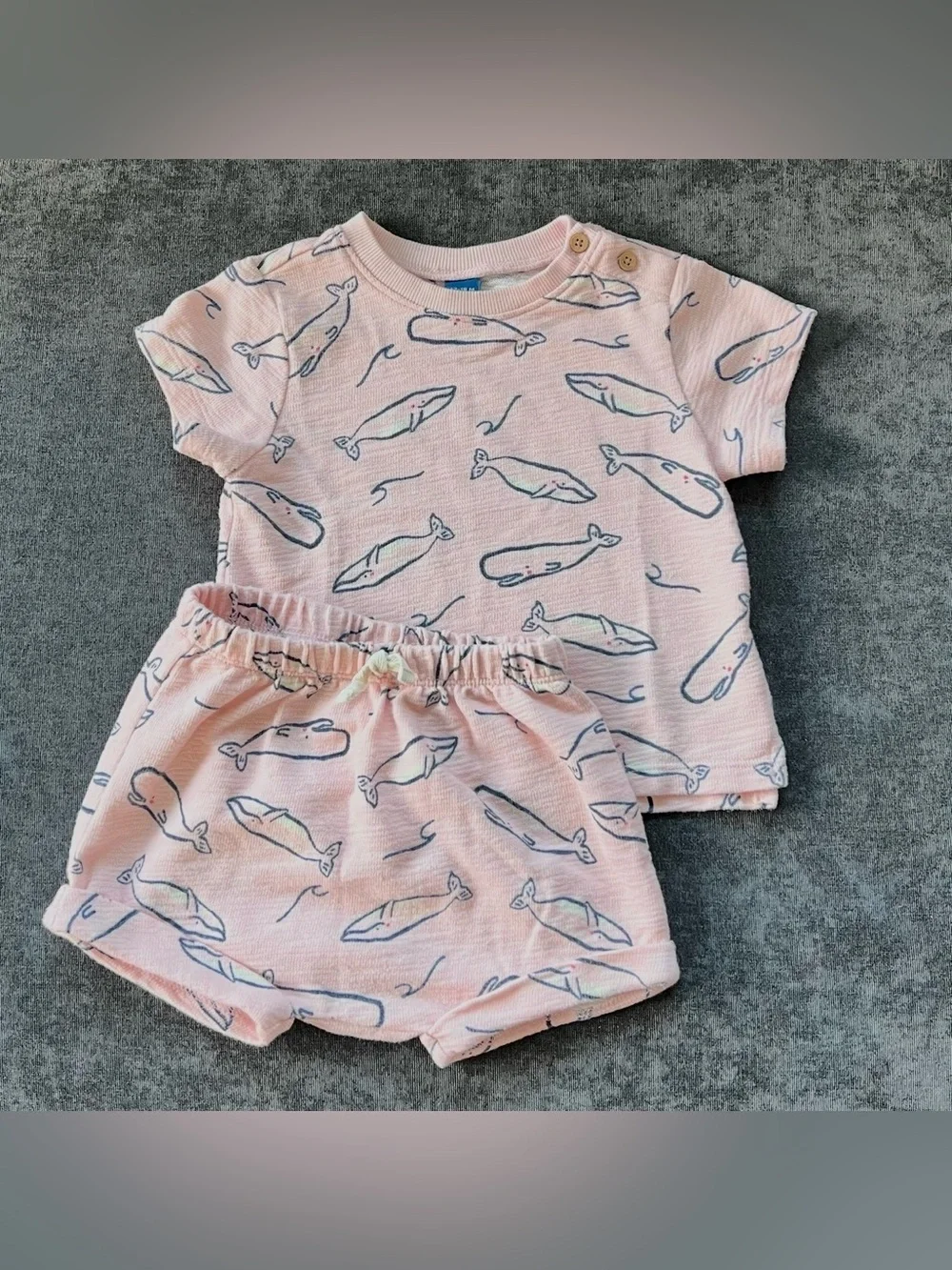 Old Navy Girls Whale Outfit Size 12-18 Months