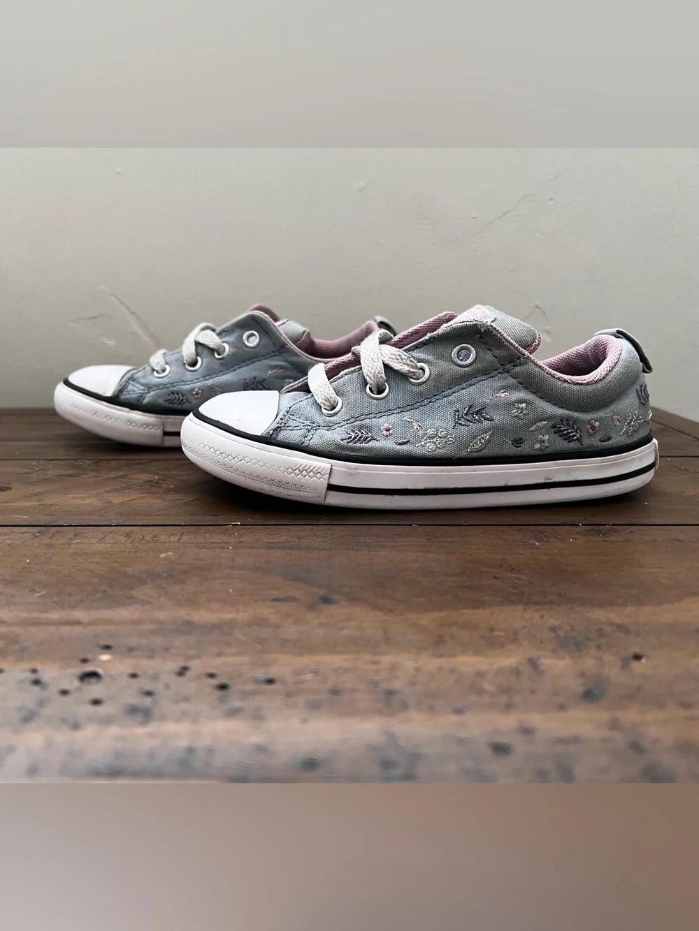 Converse classic low