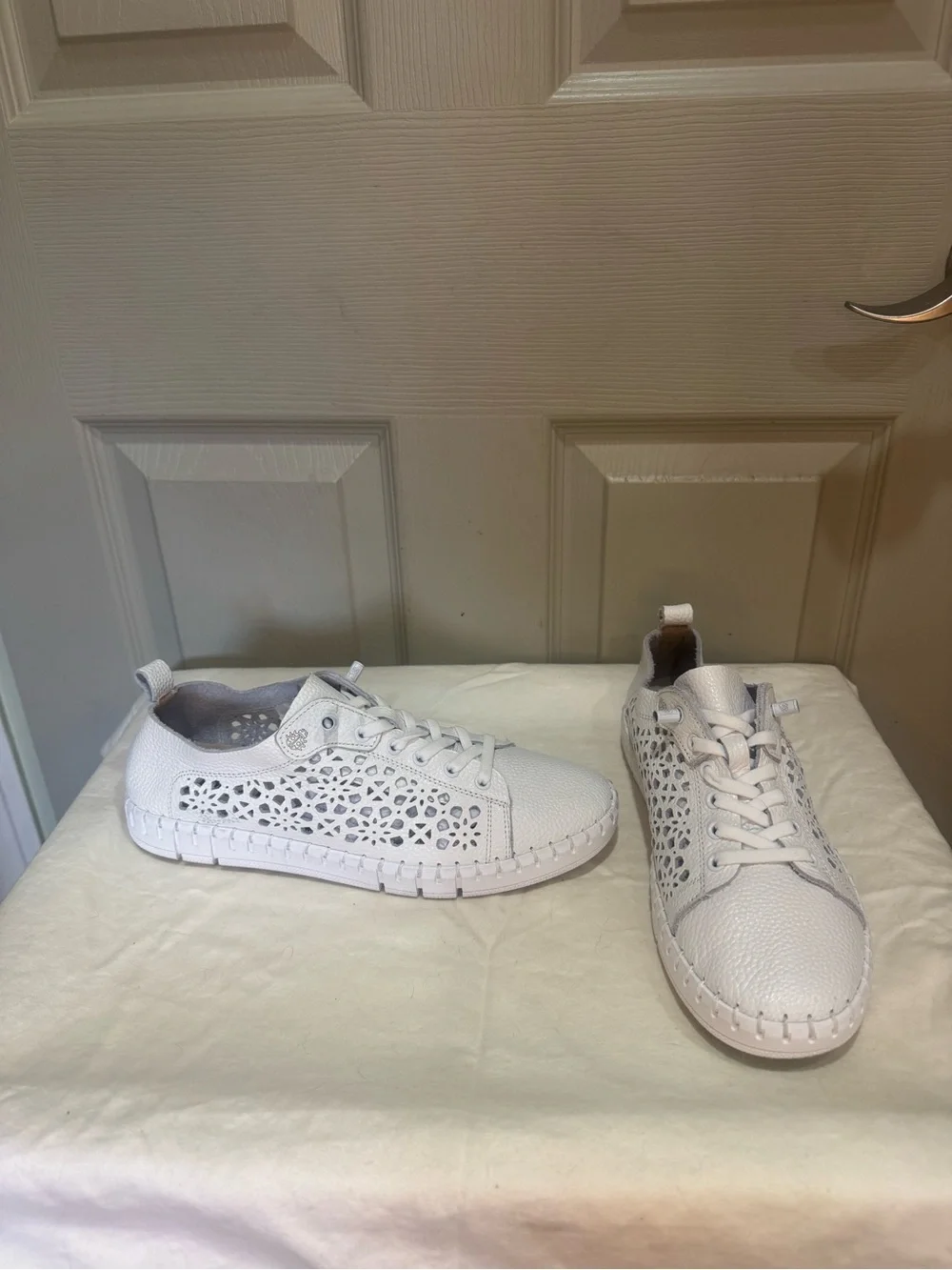 Yokono Flow White Leather Laser Cut Perforated Sneakers Spain Women's 41 US 10