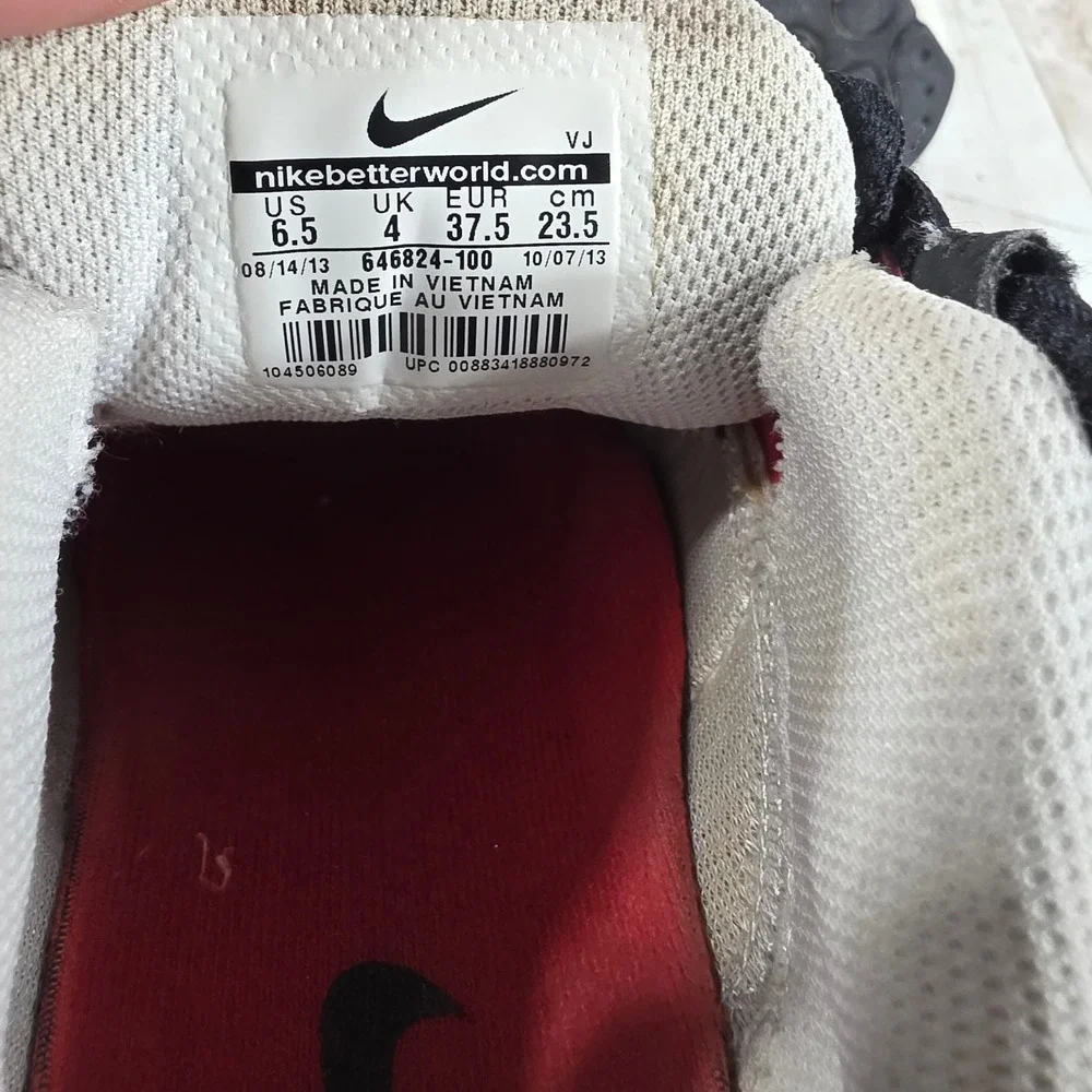 Nike‎ Shox NZ Womens 6.5 White Black Red Running Shoes 646824-100 Retro Y2K