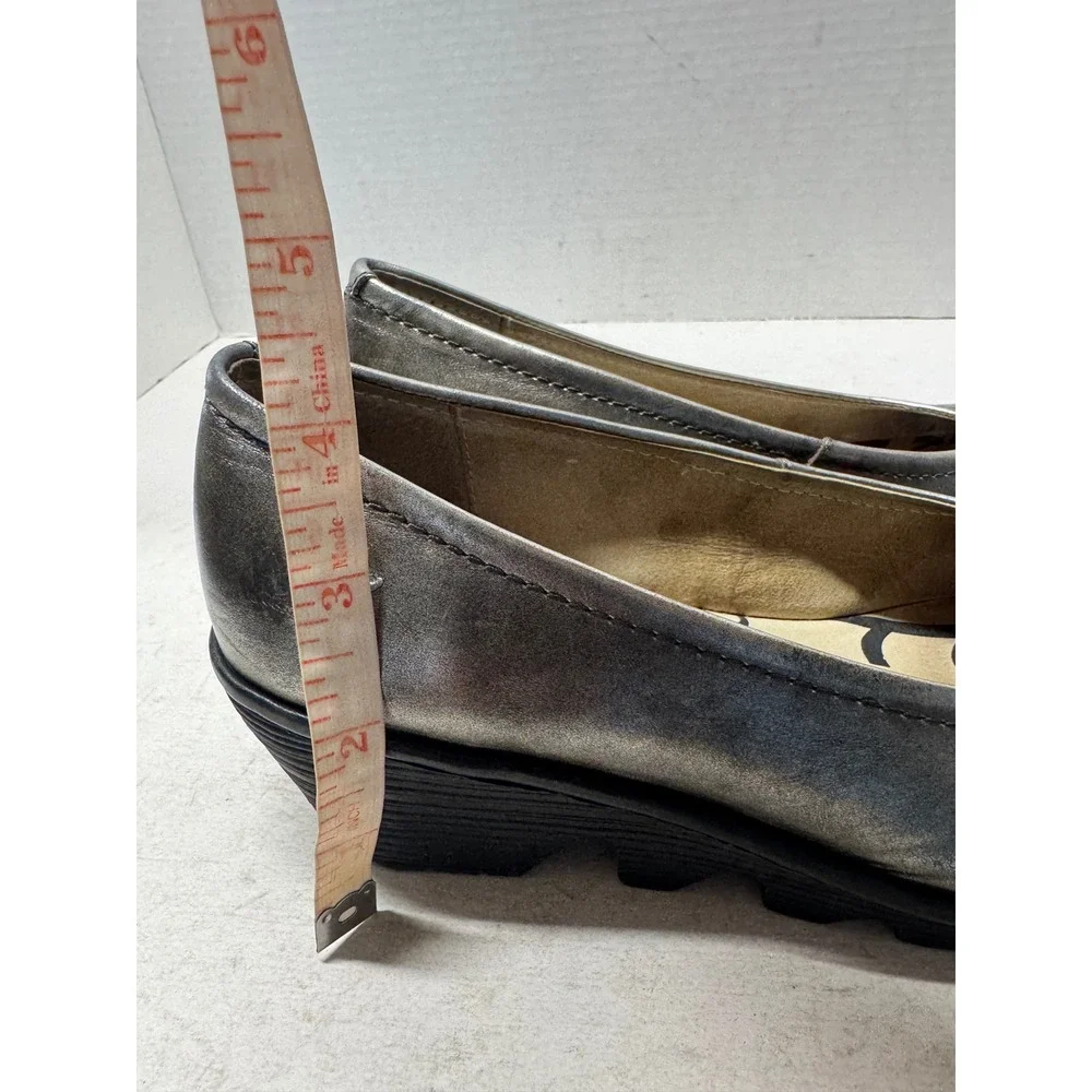 Fly London Yaz Metallic Silver Leather Wedge Pumps P500424069 Womens 37 6.5