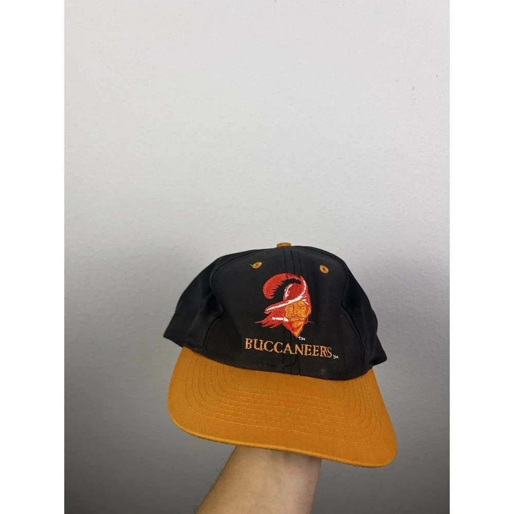 Vintage C Competitor TAMPA BAY BUCCANEERS (Adjustable Snap Back) Cap