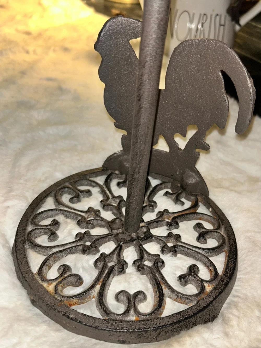 Rustic Elegance Cast Iron Rooster Paper Towel Holder - Freestanding Kitchen