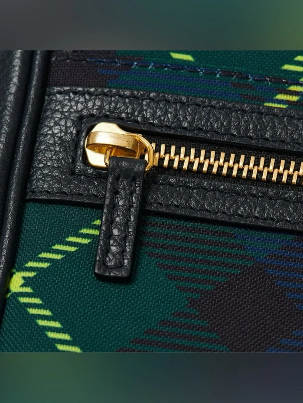 Palace P-Lux Shot Bag ‘Black Watch’ Canvas Tartan Men's FW25 Logo Travel Bag