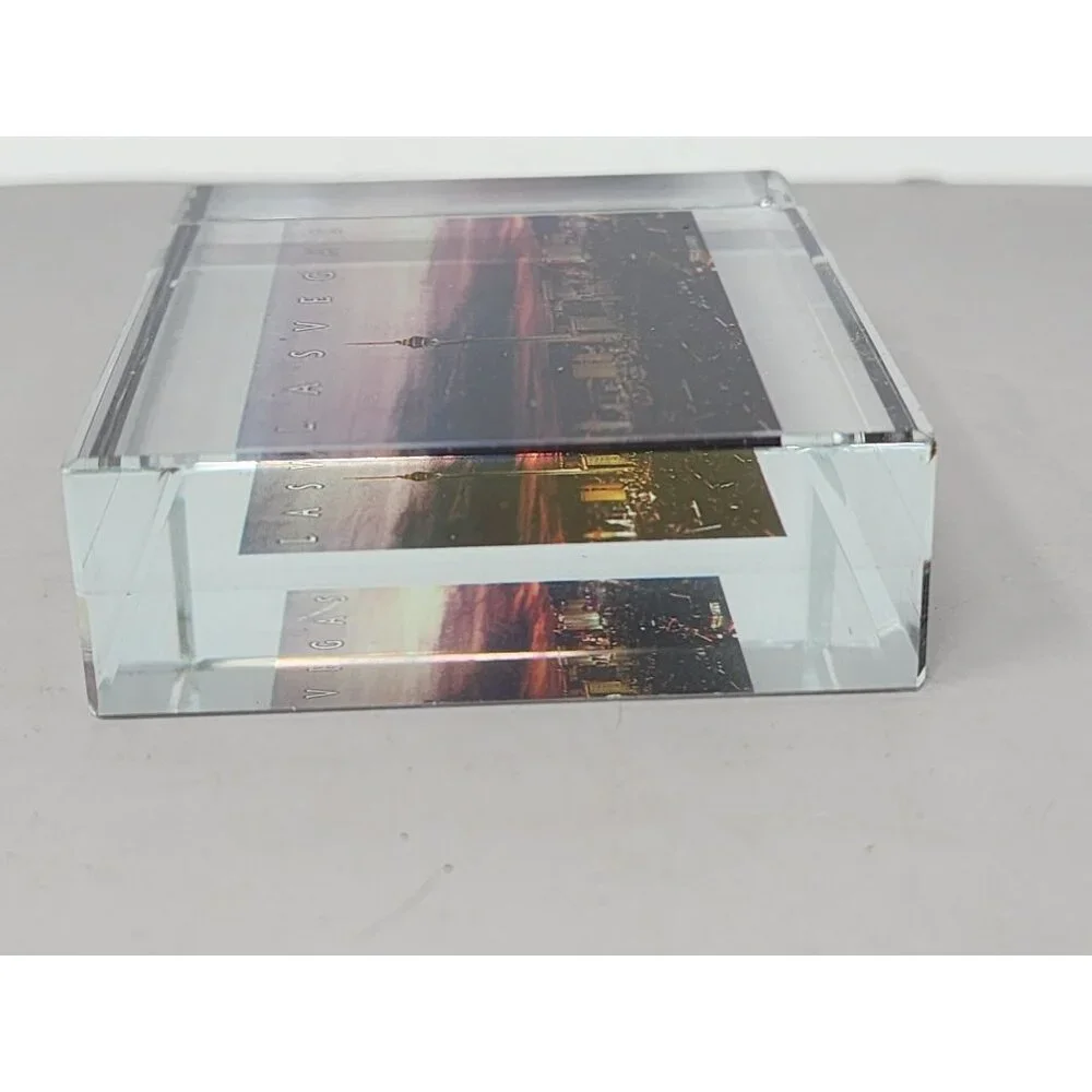 Vintage Las Vegas Skyline Acrylic Paperweight With Stunning‎ Cityscape Design