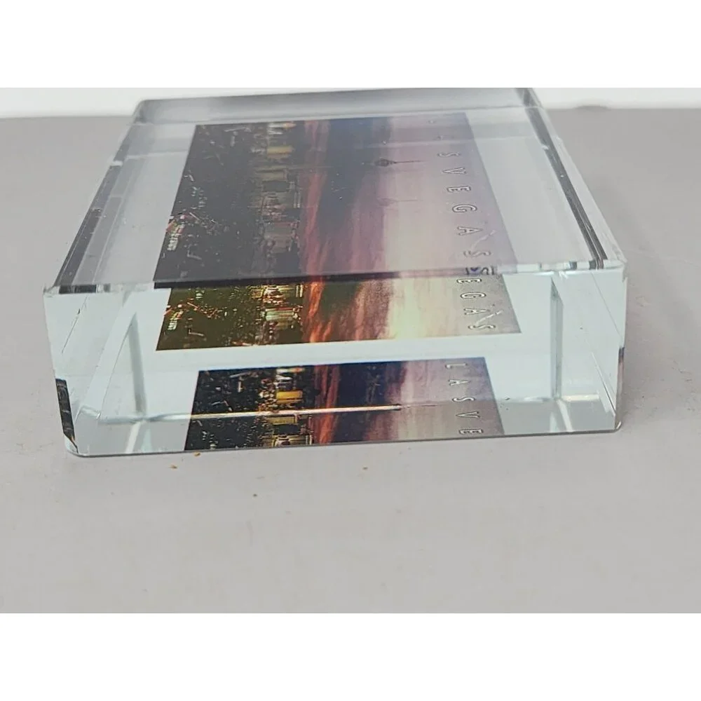 Vintage Las Vegas Skyline Acrylic Paperweight With Stunning‎ Cityscape Design
