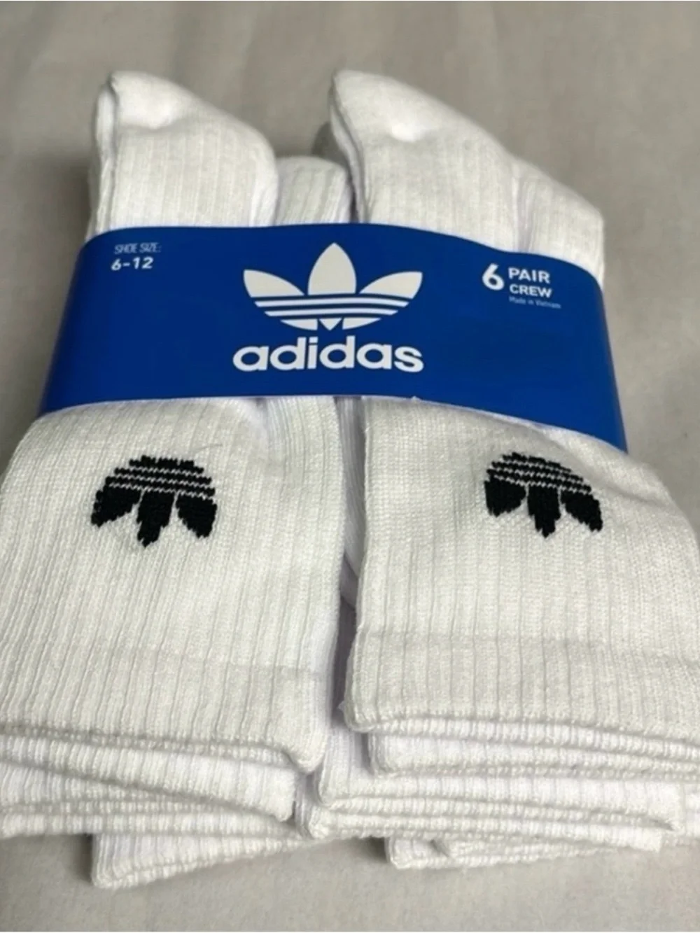 New Adidas Socks Men’s 6 Pair White Crew Socks Casual Athletic Activewear
