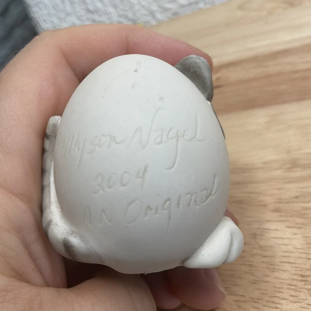Allyson Nagel Cat Figurine Gray And White Egg Shaped Porcelain ArtistSigned Rare