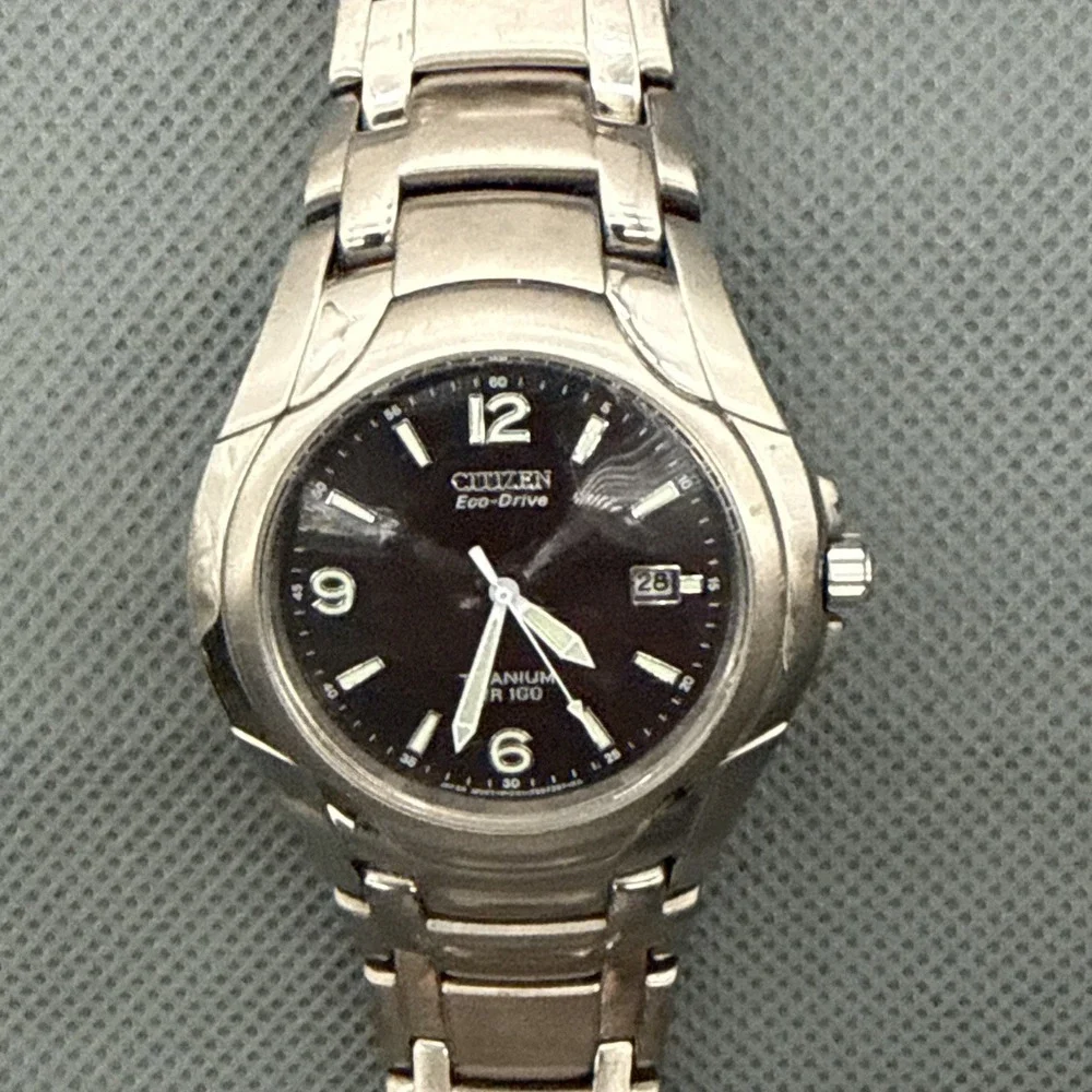Citizen Eco-Drive Titanium E111 Solar Men's Japan Watch New Orig Battery Cell