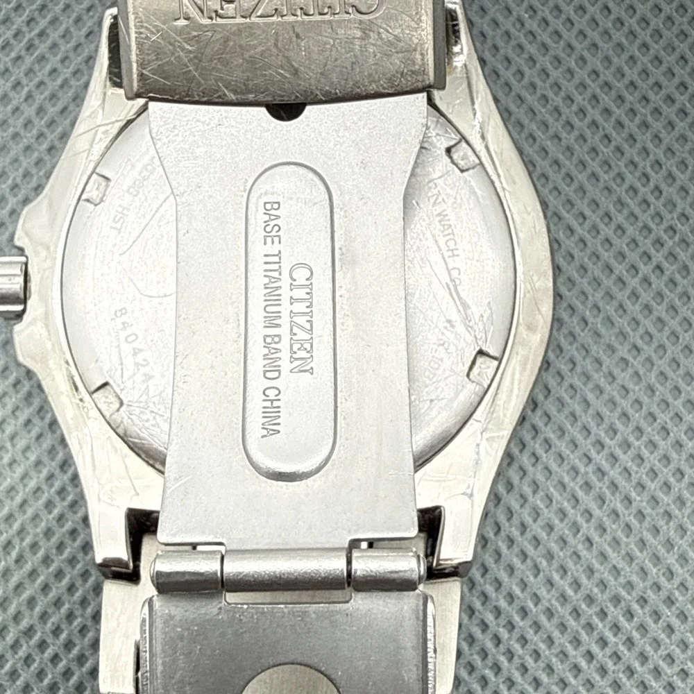 Citizen Eco-Drive Titanium E111 Solar Men's Japan Watch New Orig Battery Cell
