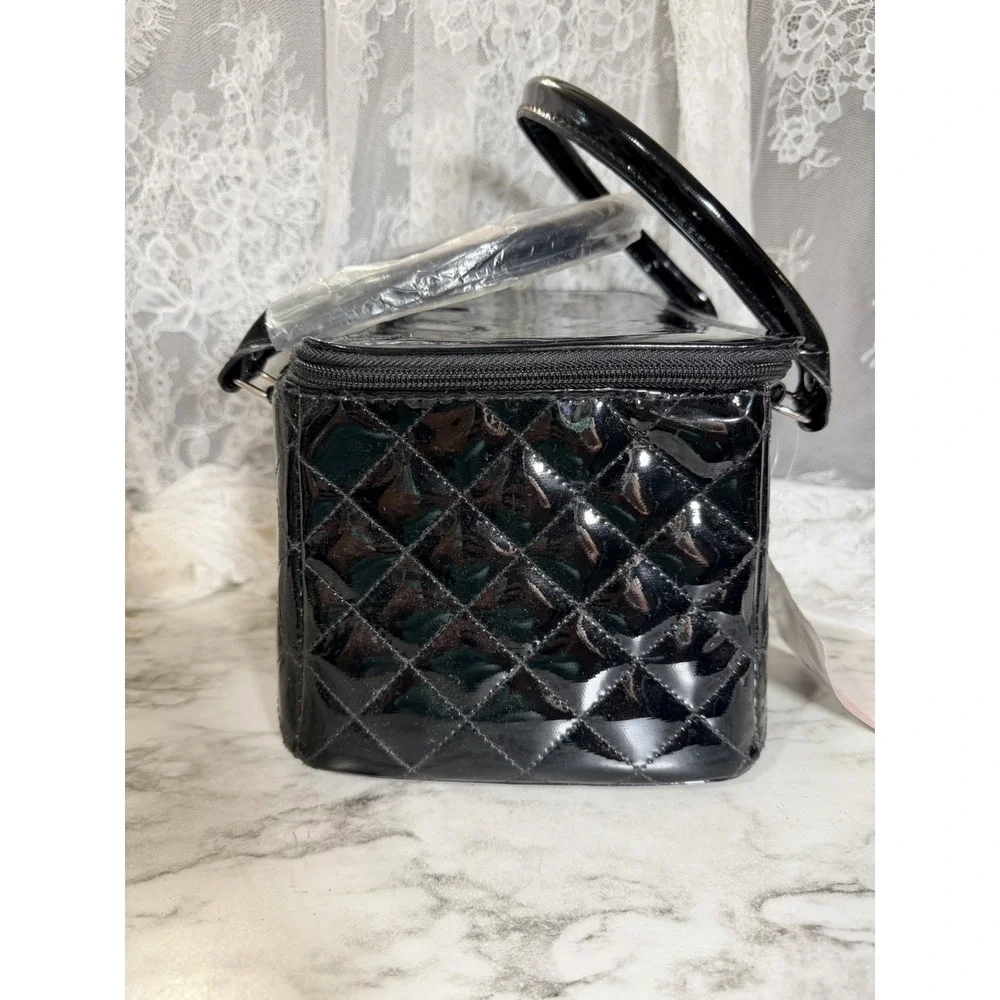 Caboodles Black Quilted Faux Leather Makeup Bag Case w/ Zipper & Handles(3126)