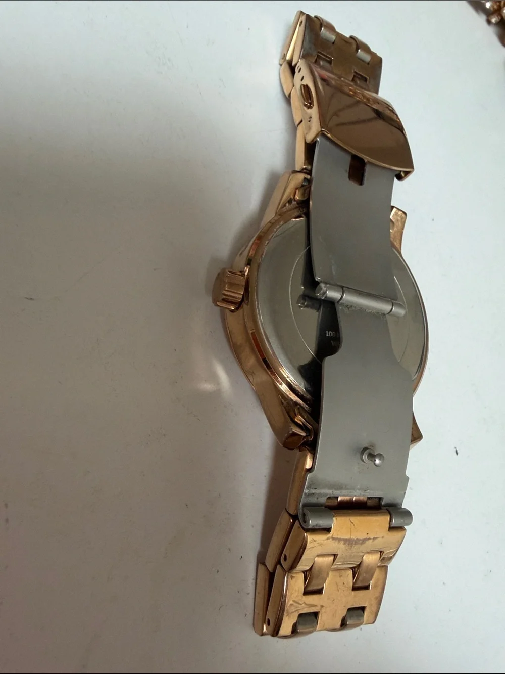 GUESS Rose Gold-Tone men’s or Unisex Bracelet Watch