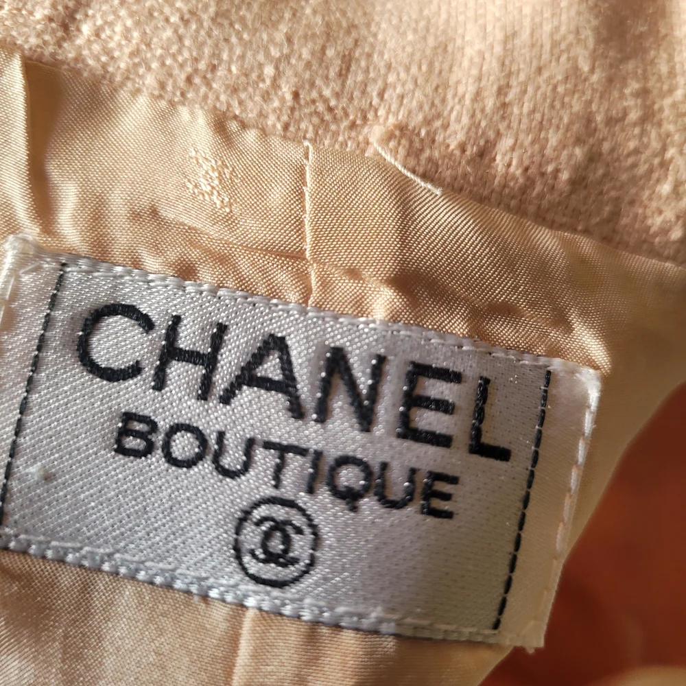 CHANEL beige linen