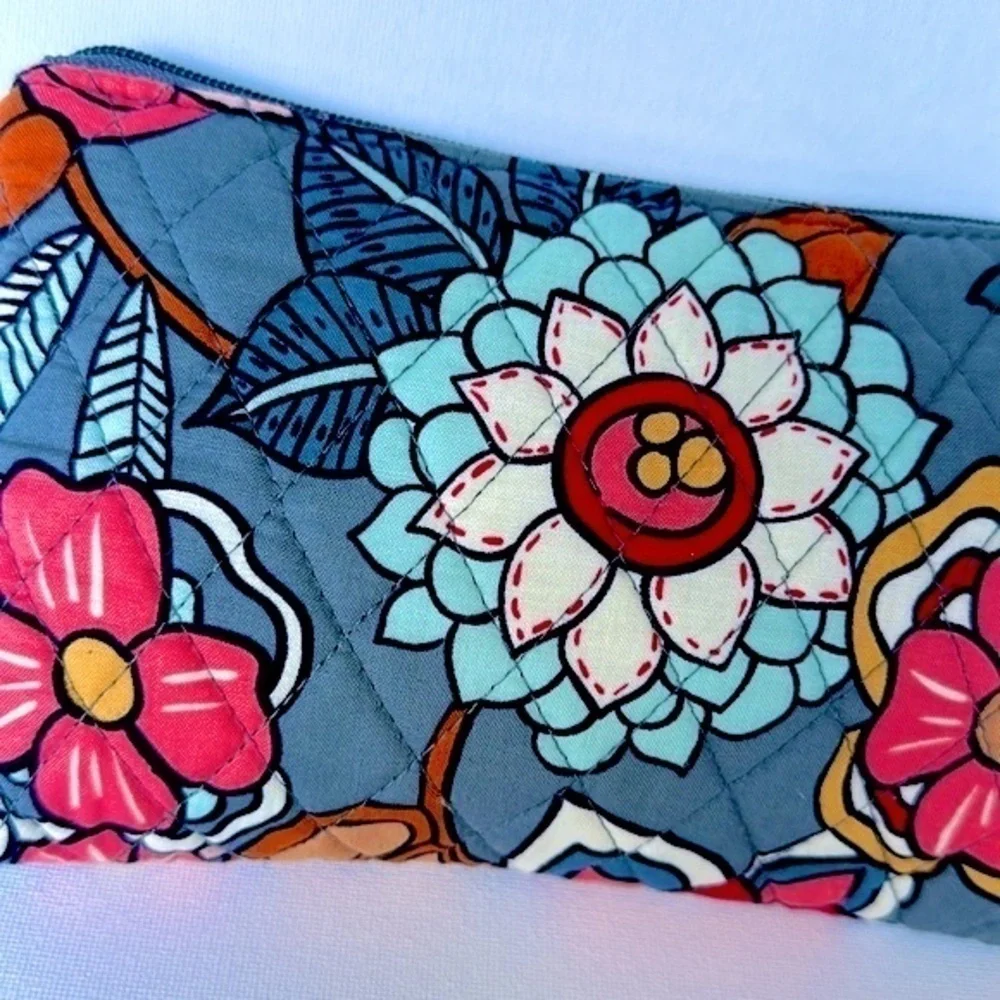 Vera Bradley Escapade Wristlet Tropical Evening New without tags