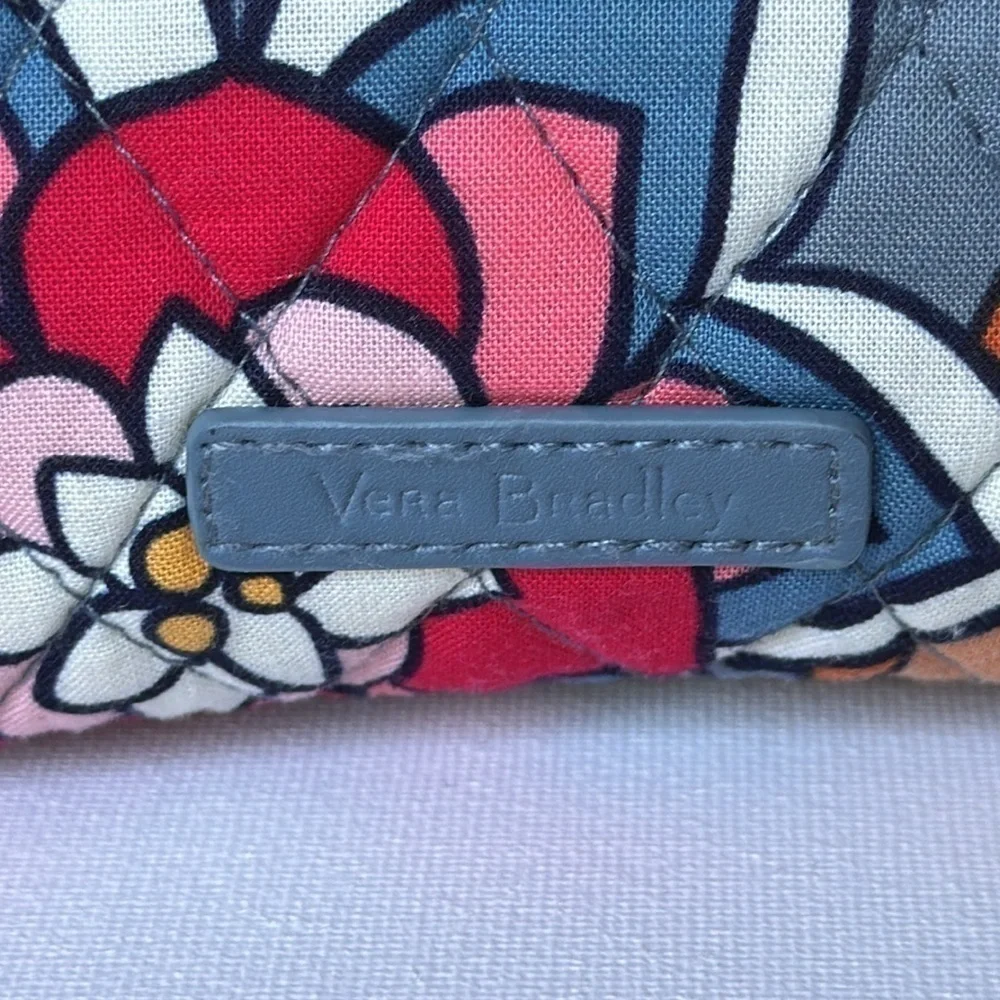 Vera Bradley Escapade Wristlet Tropical Evening New without tags