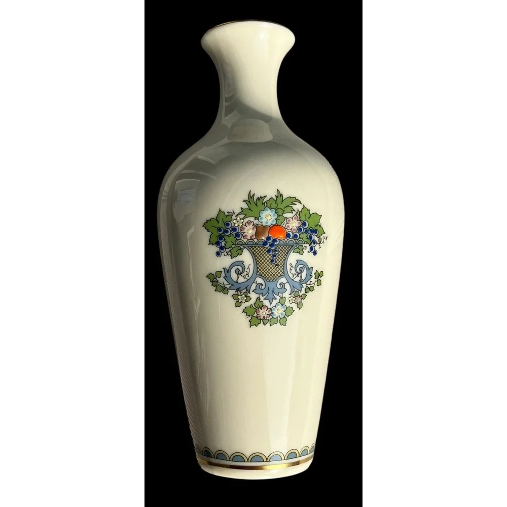Lenox bone adds color