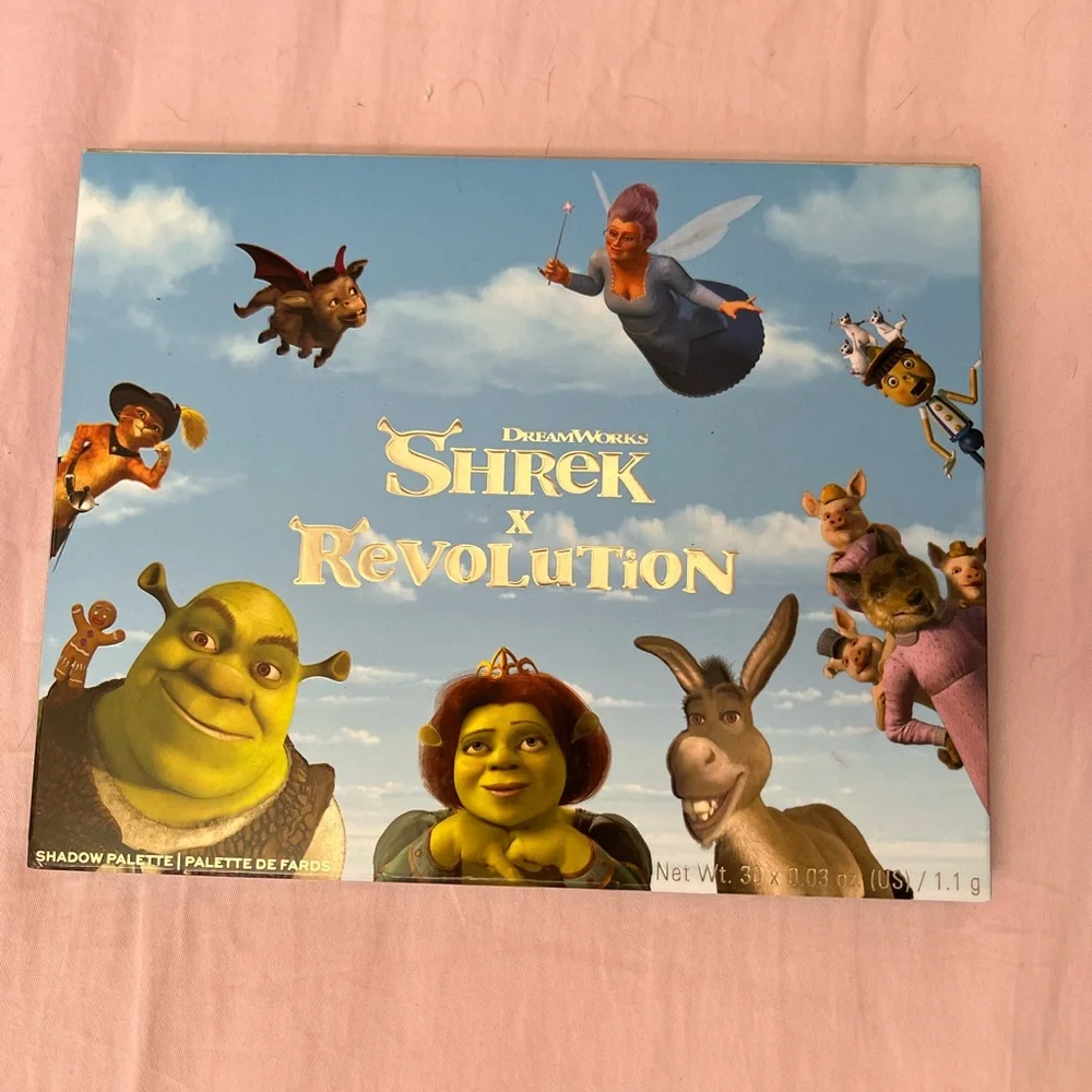 COPY - Shrek x Revolution palette