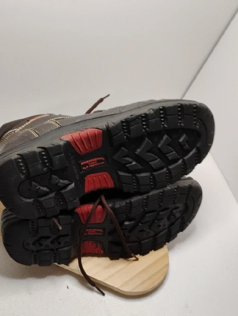 Skechers sturdy men’s