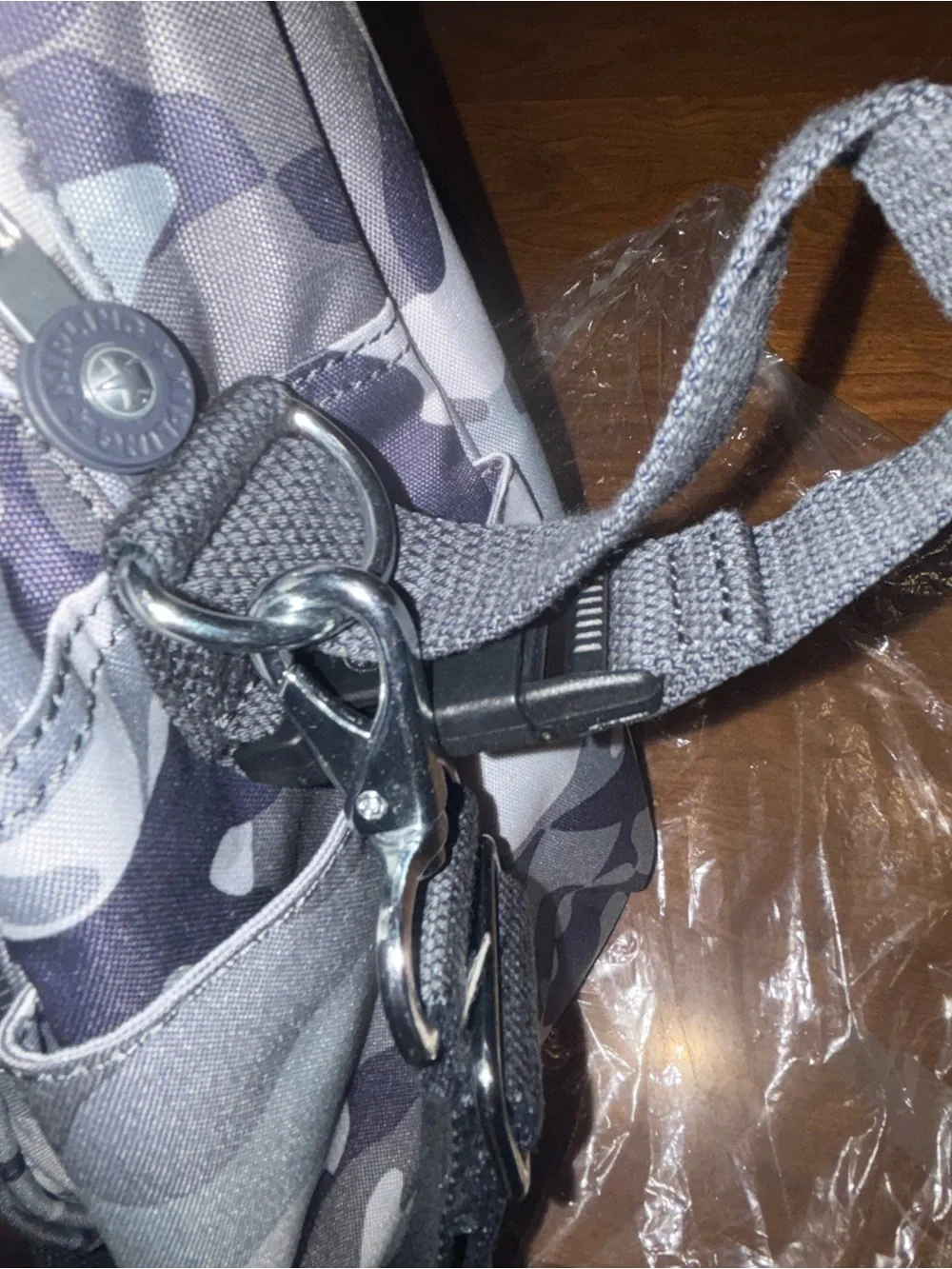 Kipling Alanna cool Camo NWT