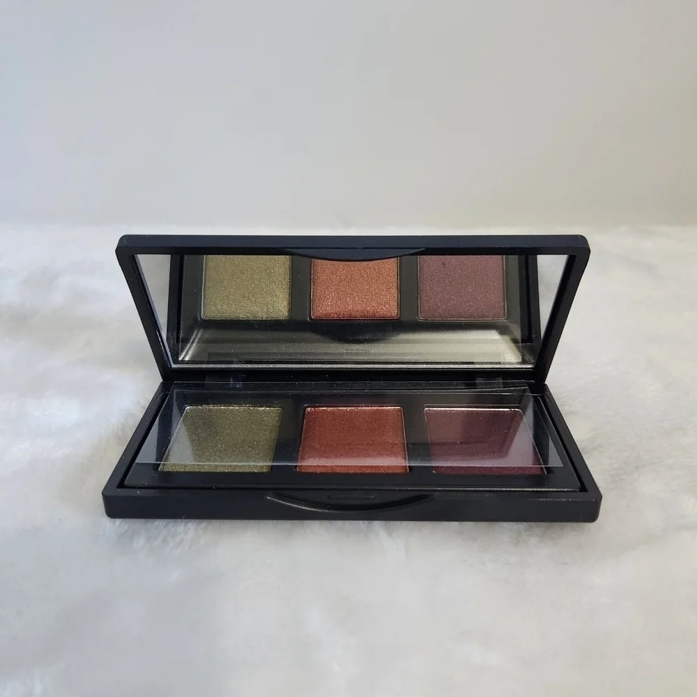 Naked Cosmetics Urban Rustic Pressed Powder Eye Shadow Trio Palette New