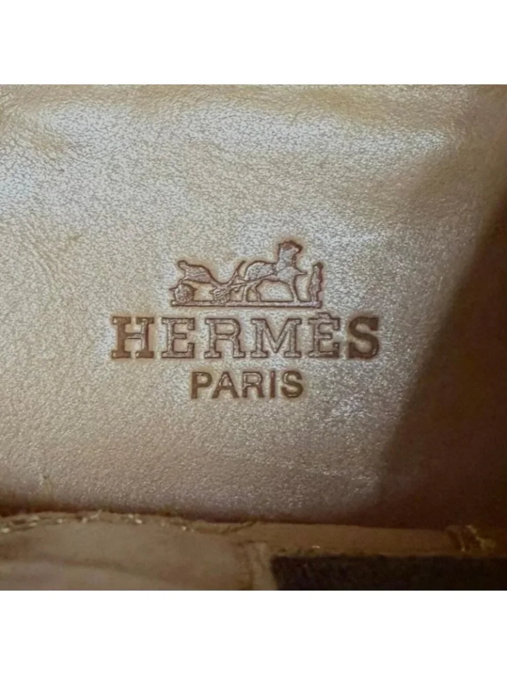 Hermes brand size