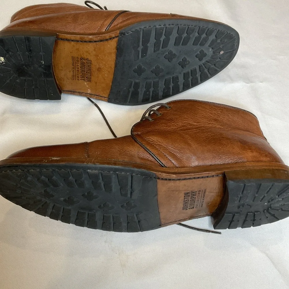 Johnston & Murphy stylish quality closure
