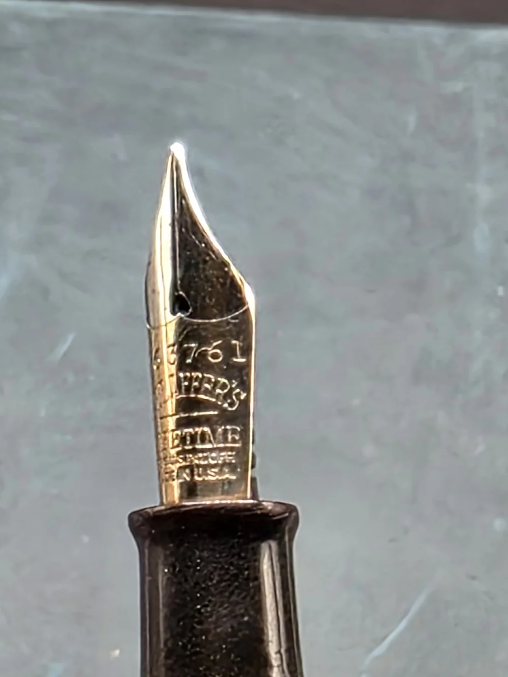 FULLY RESTORED Vintage Sheaffer Balance Lifetime Green Striated 14K Gold Nib