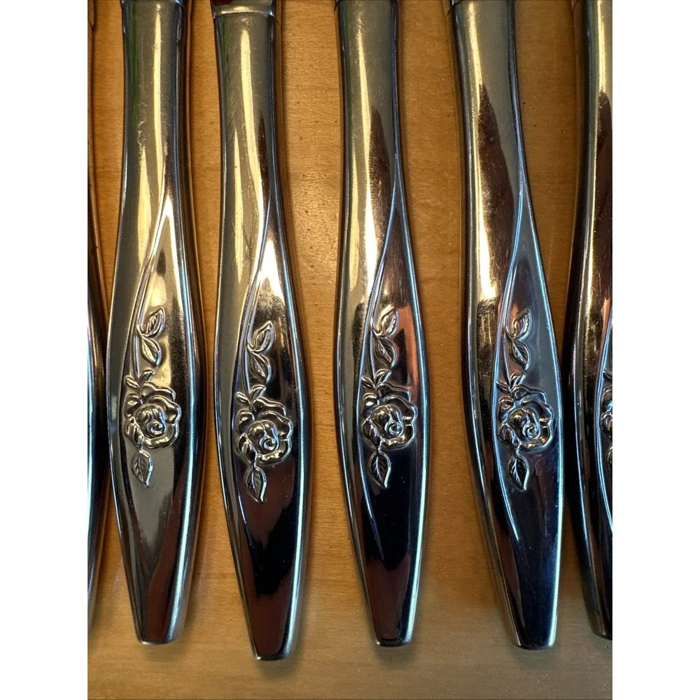 Lot (11) Oneida Oneidacraft LASTING ROSE Deluxe‎ Stainless 8.5