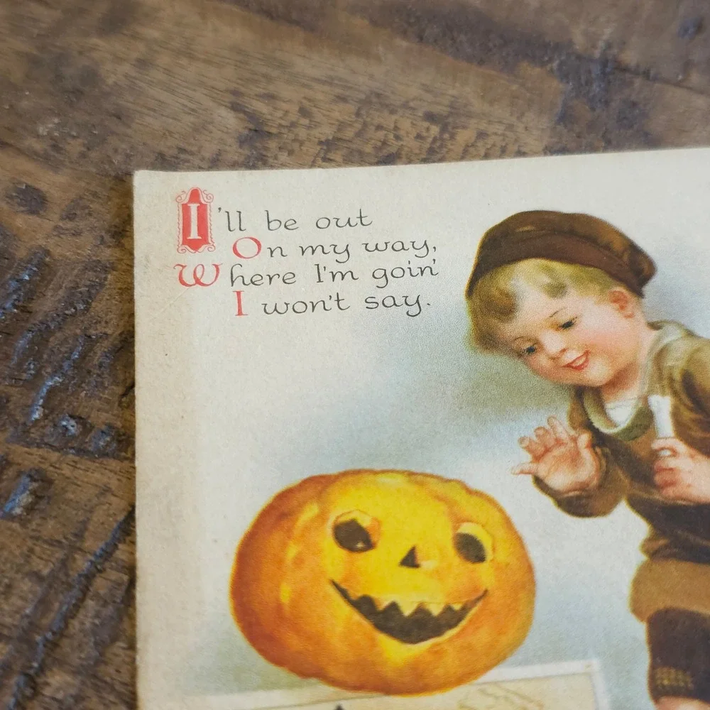 Wolf & co antique halloween