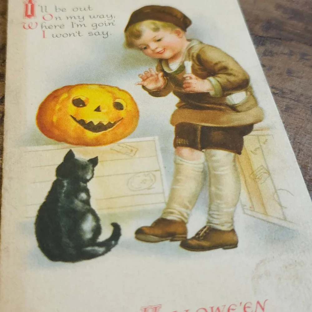 Wolf & co antique halloween
