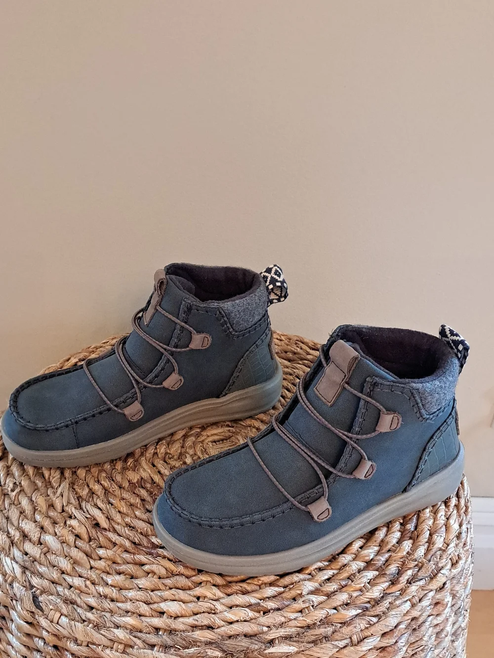 Hey Dude Youth Eloise Recycled Leather Ocean Blue High-Top Sneaker Boots 5