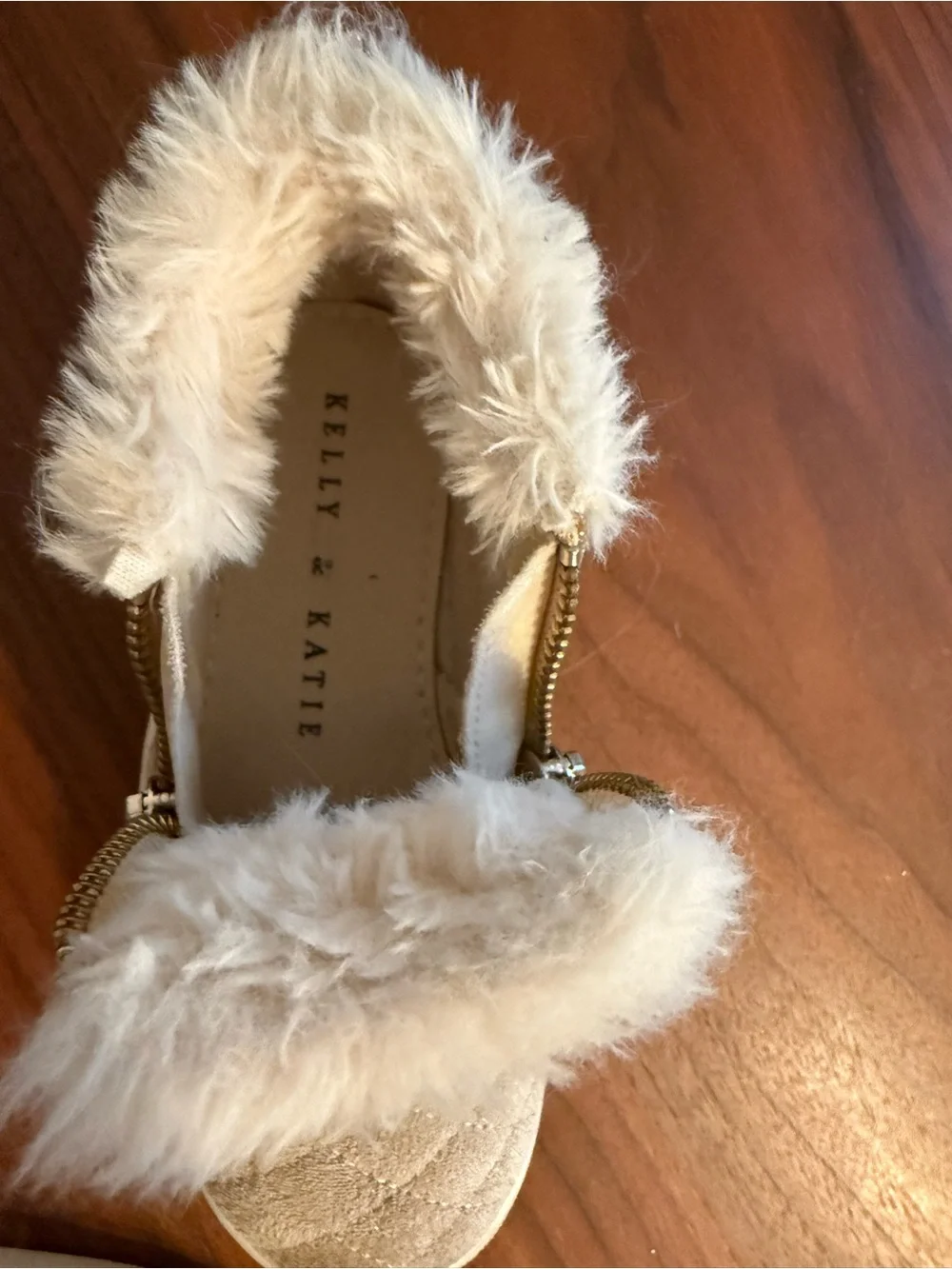 Kelly & Katie Quinn Girls 9 Gold Glitter Faux Fur Sneaker Boots