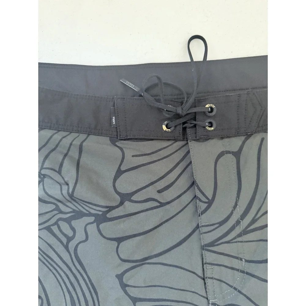 Vuori cruise boardshorts