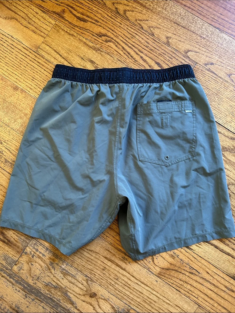 Vuori Men's Unlined Kore Athletic Lightweight Shorts Size Medium