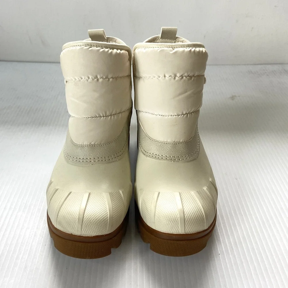 Sperry features pull ski