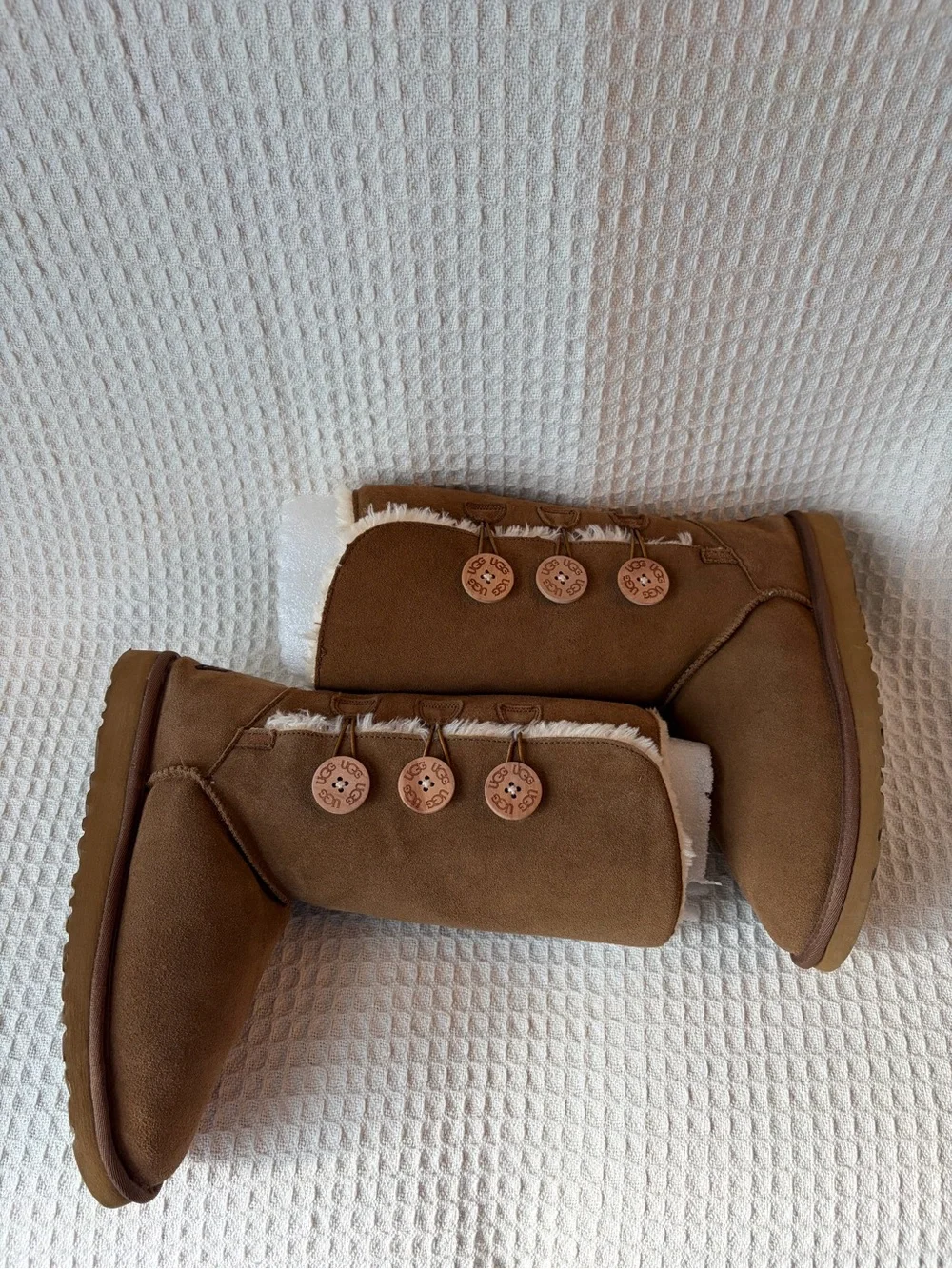 UGG stylish ideal