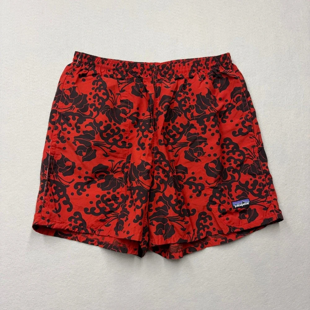 Patagonia Baggies Shorts Mens M Red Black Floral Paisley 5