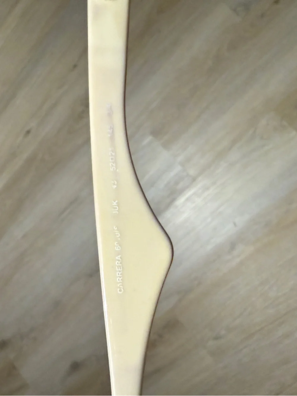 Carrera modern cream