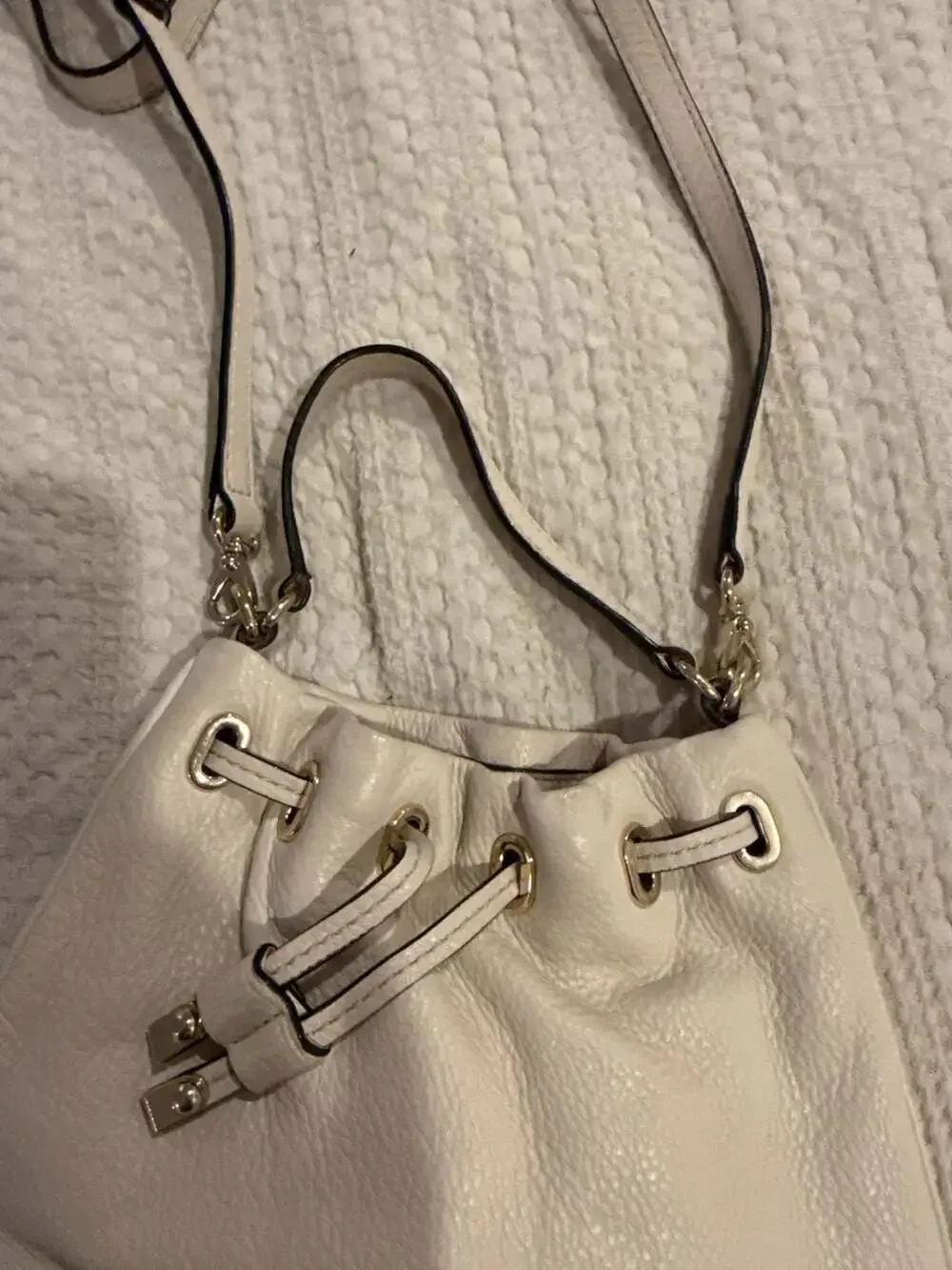 Kate Spade closure crossbody