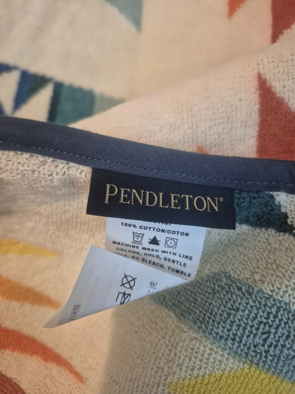 Pendleton men zip